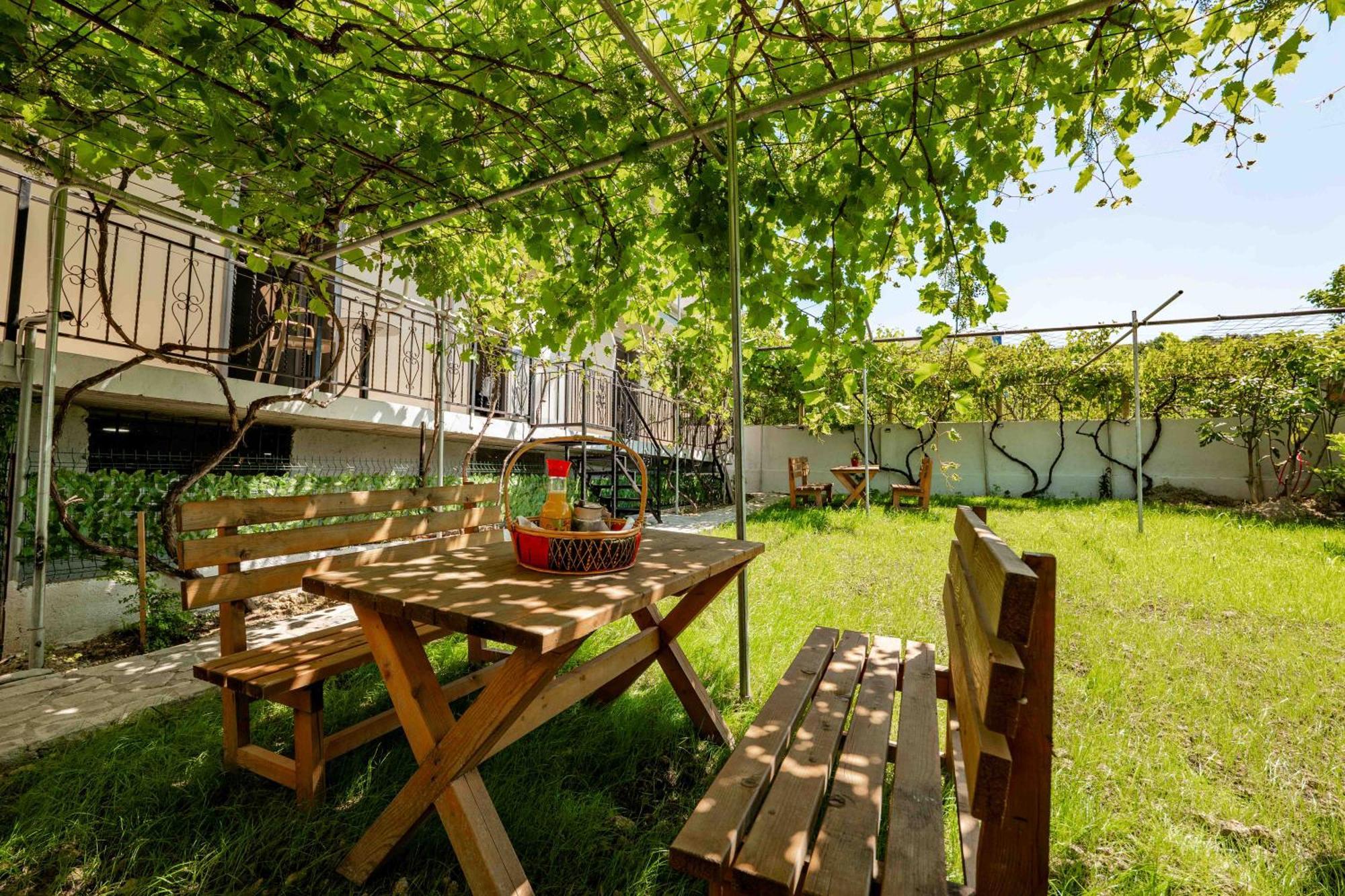 Kalpazo Kaja Vila Garden Golem  Εξωτερικό φωτογραφία