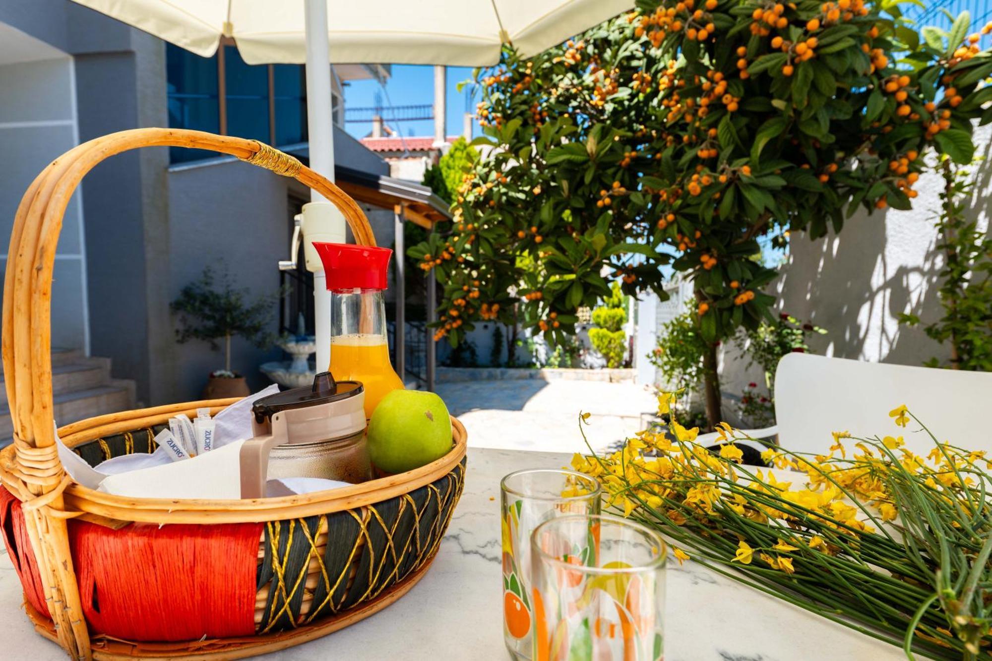 Kalpazo Kaja Vila Garden Golem  Εξωτερικό φωτογραφία