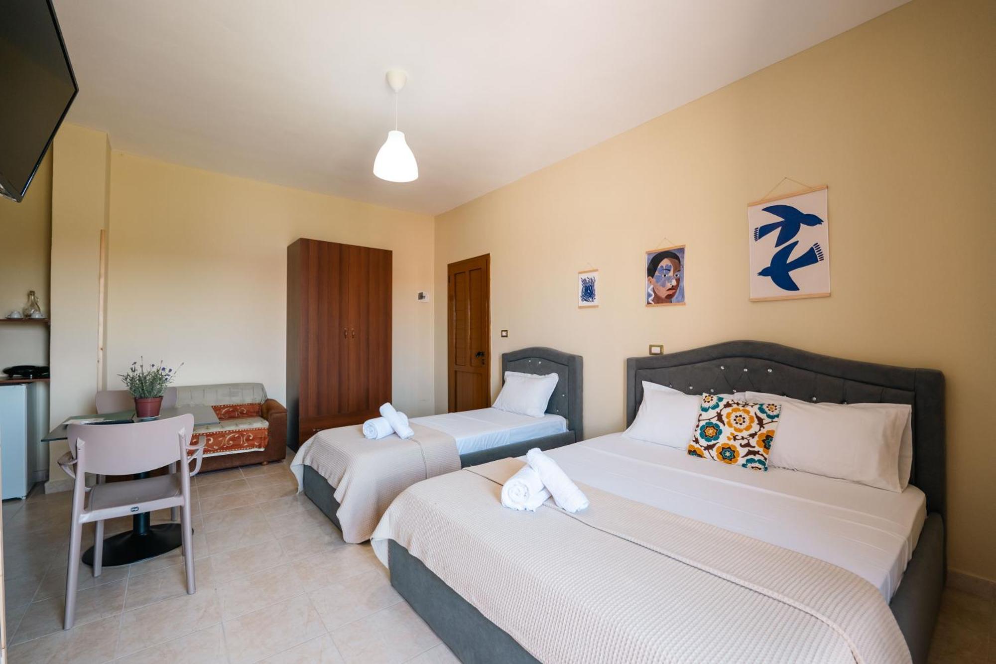Kalpazo Kaja Vila Garden Golem  Εξωτερικό φωτογραφία