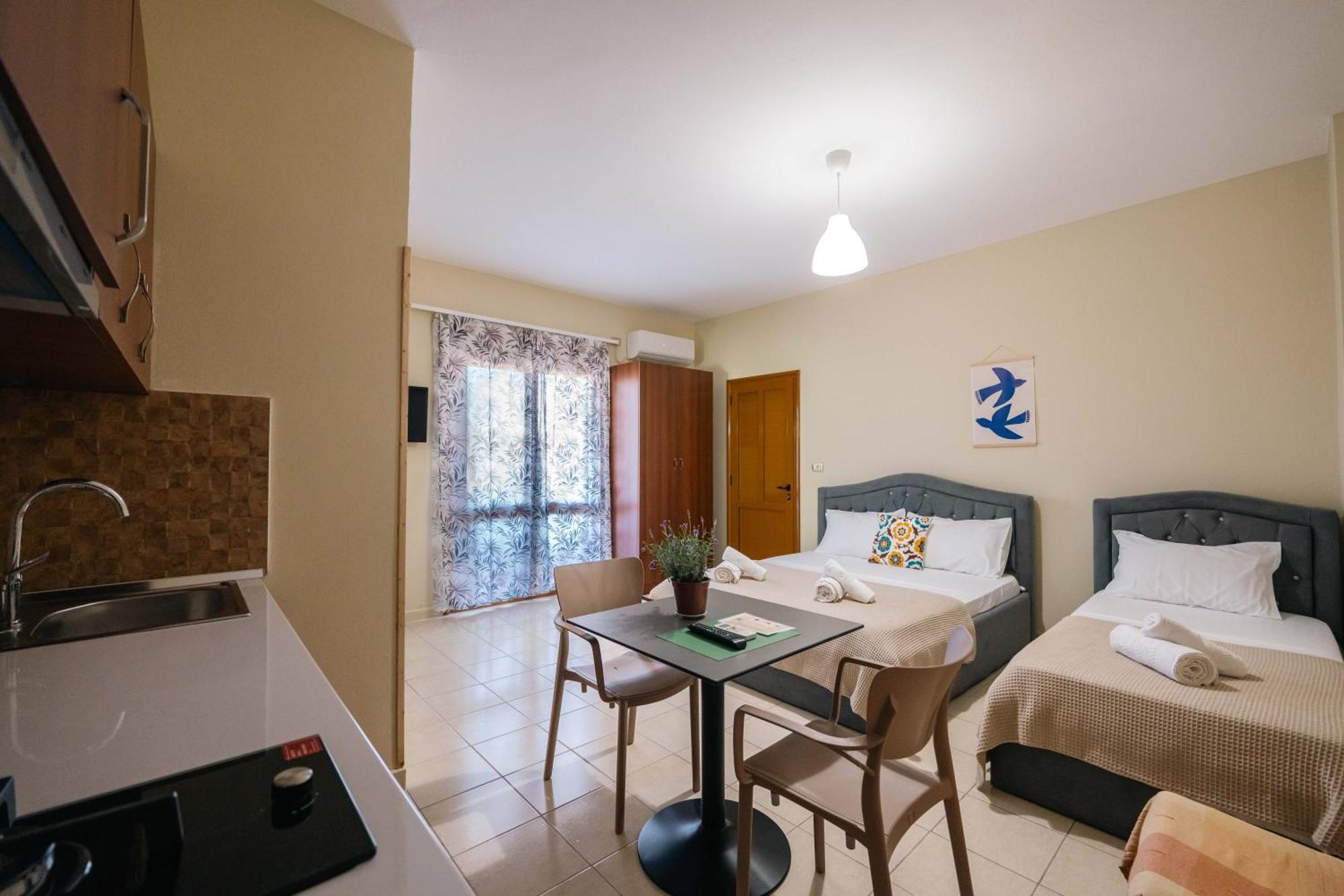 Kalpazo Kaja Vila Garden Golem  Εξωτερικό φωτογραφία